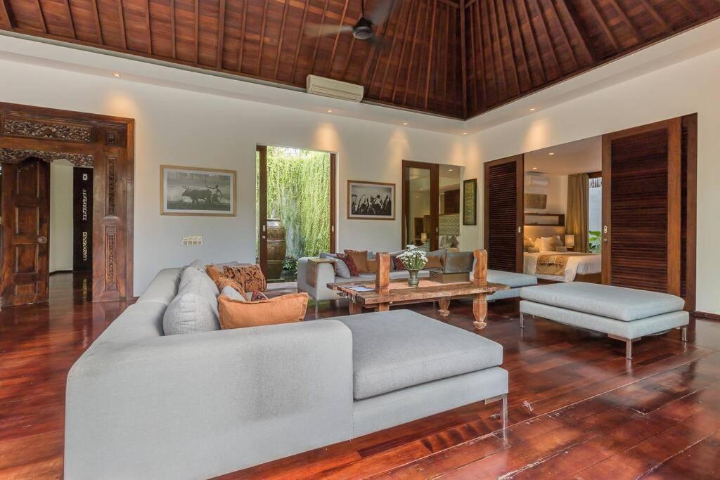 Villa Eshara 21 Our Luxury 5br Escape And Huge Pool Oberoi Seminyak (Bali)