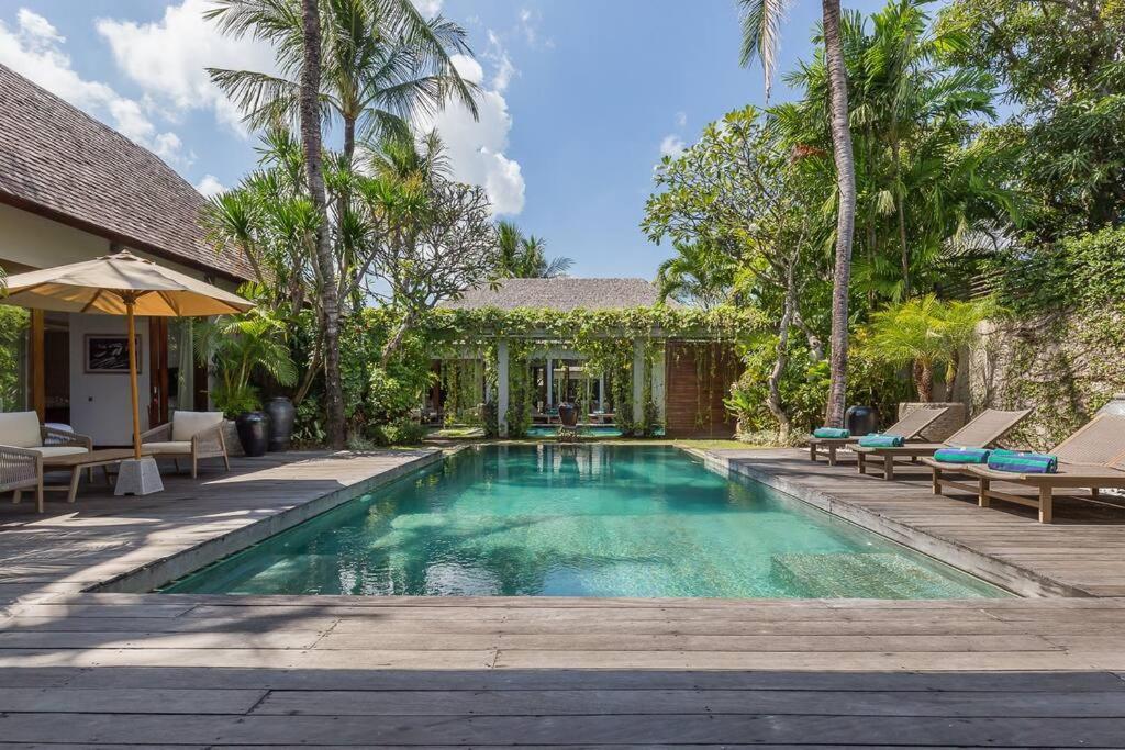 Eshara 21 Our Luxury 5br Escape And Huge Pool Oberoi Villa *